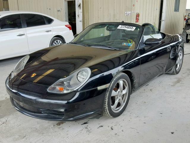 WP0CA29834U621276 - 2004 PORSCHE BOXSTER BLACK photo 2