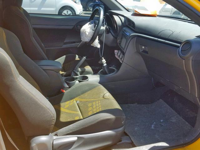 JTKJF5C79C3025922 - 2012 TOYOTA SCION TC YELLOW photo 5