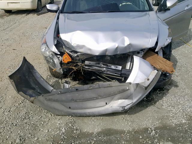 1HGCP3F89BA001511 - 2011 HONDA ACCORD EXL SILVER photo 7