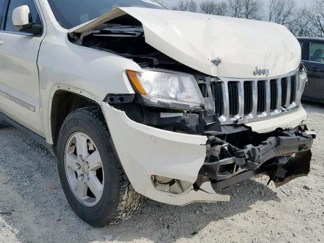 1J4RR4GG7BC622761 - 2011 JEEP GRAND CHER WHITE photo 9