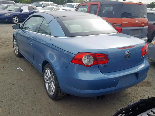 WVWFA71F69V003682 - 2009 VOLKSWAGEN EOS LUX Синій фото 3