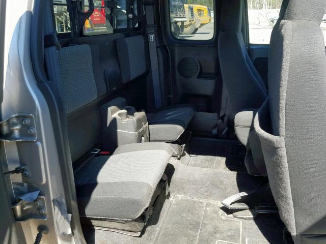 1GCDT39E688225464 - 2008 CHEVROLET COLORADO L SILVER photo 6