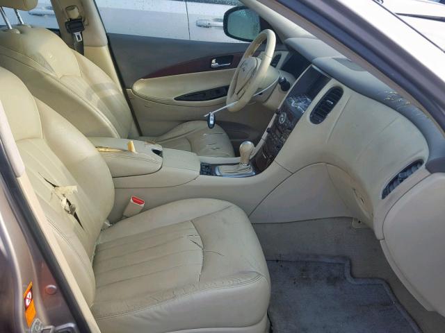 JNKAJ09F28M360978 - 2008 INFINITI EX35 BASE GOLD photo 5