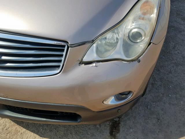 JNKAJ09F28M360978 - 2008 INFINITI EX35 BASE GOLD photo 9