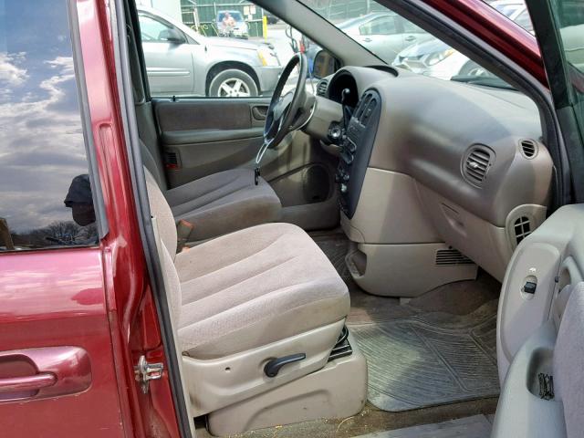 1B8GP45381B143994 - 2001 DODGE CARAVAN SP MAROON photo 5