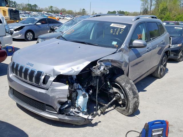 1C4PJLDB8KD325029 - 2019 JEEP CHEROKEE L GRAY photo 2