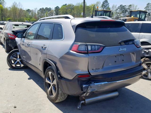 1C4PJLDB8KD325029 - 2019 JEEP CHEROKEE L GRAY photo 3