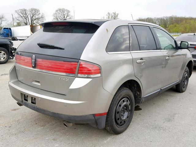 2LMDU68C88BJ00526 - 2008 LINCOLN MKX SILVER photo 4