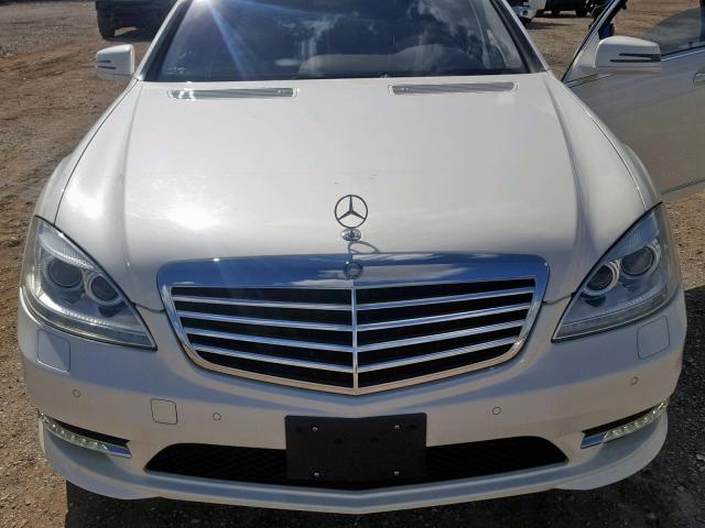 WDDNG7BB7BA405008 - 2011 MERCEDES-BENZ S 550 WHITE photo 7