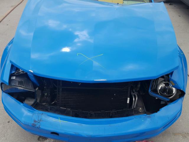 1ZVFT80N655178871 - 2005 FORD MUSTANG BLUE photo 7