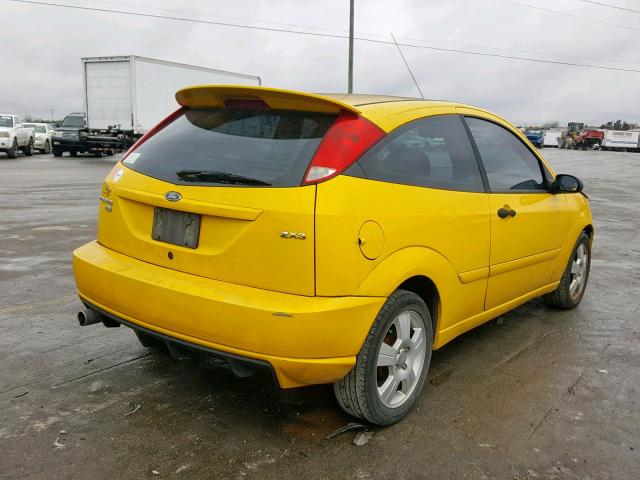 1FAFP31N56W174630 - 2006 FORD FOCUS ZX3 YELLOW photo 4