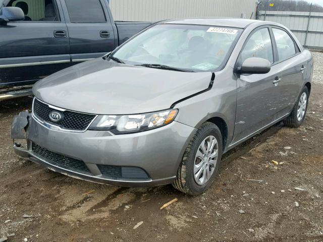 KNAFU4A21B5424585 - 2011 KIA FORTE EX GRAY photo 2