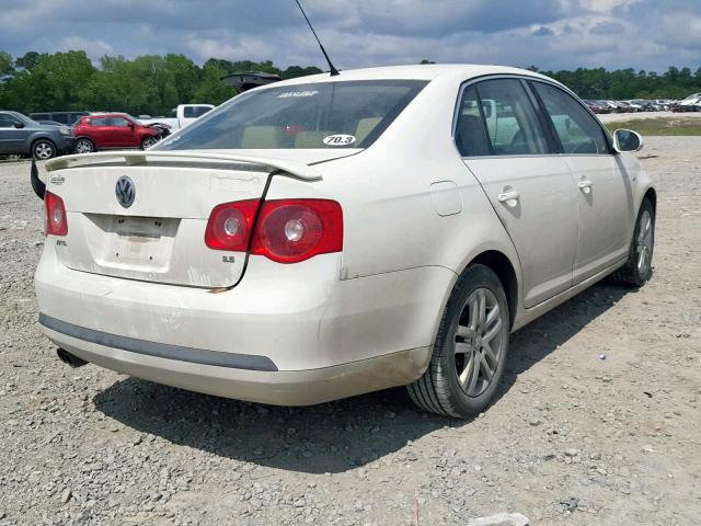 3VWEF71K07M122827 - 2007 VOLKSWAGEN JETTA WOLF WHITE photo 4