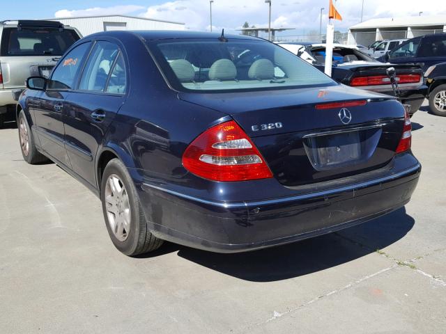 WDBUF65JX3A225009 - 2003 MERCEDES-BENZ E 320 BLUE photo 3