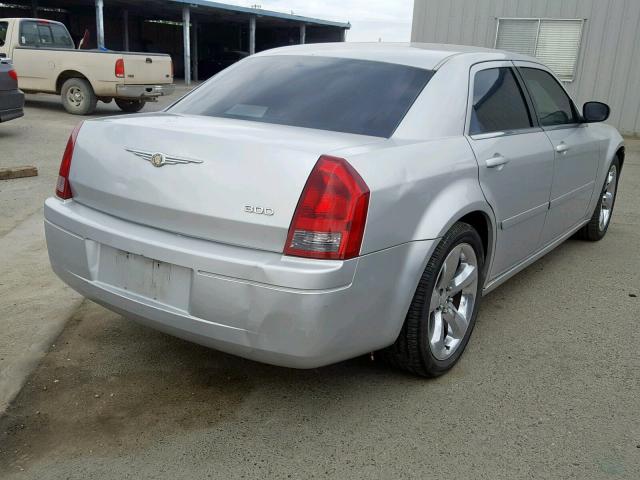 2C3KA43R26H298101 - 2006 CHRYSLER 300 SILVER photo 4