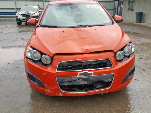 1G1JA6SH8C4203473 - 2012 CHEVROLET SONIC LS ნარინჯისფერი ფოტო 9