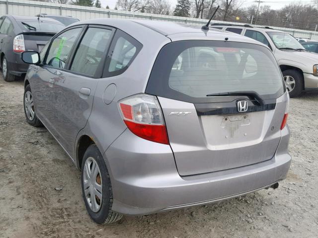 JHMGE87229S052008 - 2009 HONDA FIT GRAY photo 3