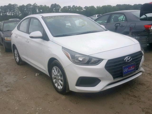 3KPC24A3XJE020854 - 2018 HYUNDAI ACCENT SE WHITE photo 1