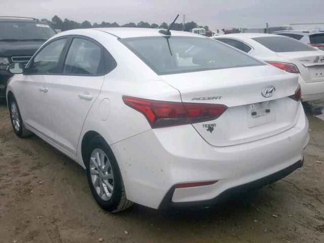 3KPC24A3XJE020854 - 2018 HYUNDAI ACCENT SE WHITE photo 3