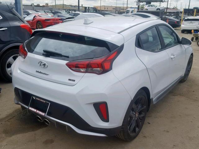 KMHTH6ABXKU005660 - 2019 HYUNDAI VELOSTER T WHITE photo 4