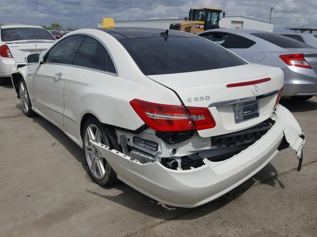 WDDKJ7CB8AF010534 - 2010 MERCEDES-BENZ E 550 WHITE photo 3