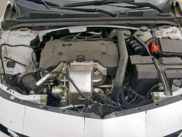 1G1ZE5SX7JF104542 - 2018 CHEVROLET MALIBU PRE WHITE photo 7