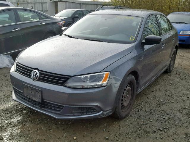 3VW2K7AJ9BM061086 - 2011 VOLKSWAGEN JETTA BASE GRAY photo 2