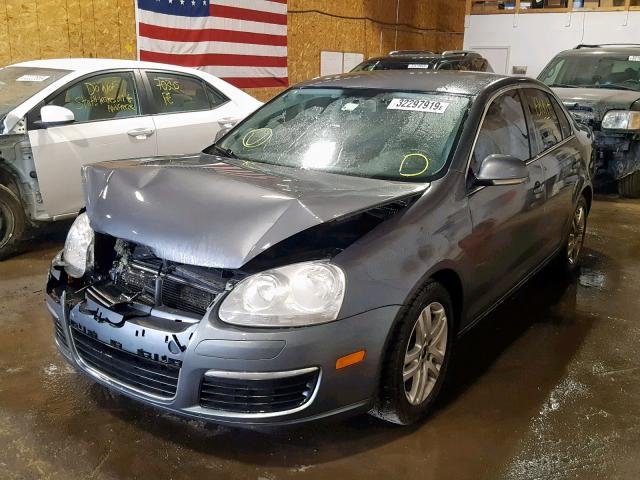 3VWAL71K79M167502 - 2009 VOLKSWAGEN JETTA TDI GRAY photo 2