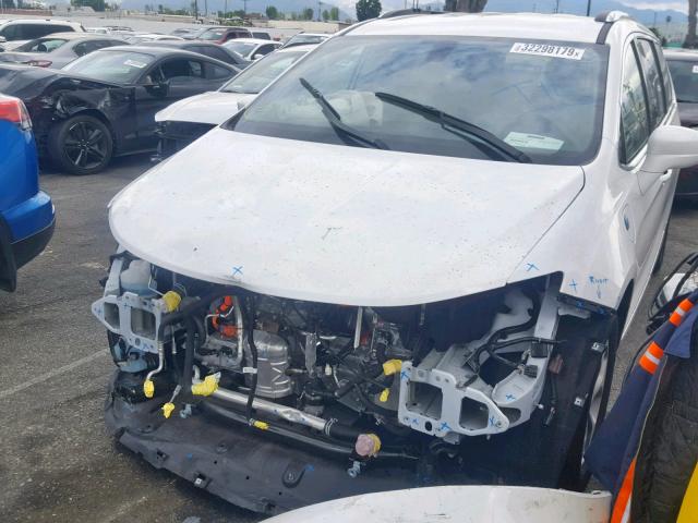 2C4RC1L79JR183810 - 2018 CHRYSLER PACIFICA H WHITE photo 2