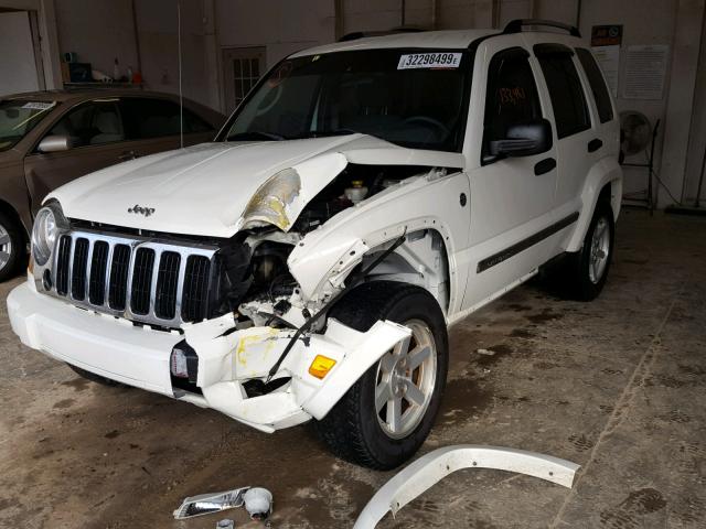 1J4GL58K26W231782 - 2006 JEEP LIBERTY LI WHITE photo 2