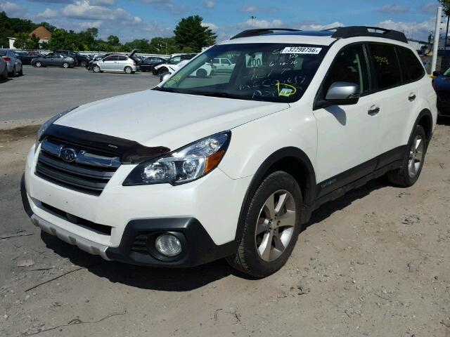 4S4BRDSC7D2211019 - 2013 SUBARU OUTBACK 3. WHITE photo 2