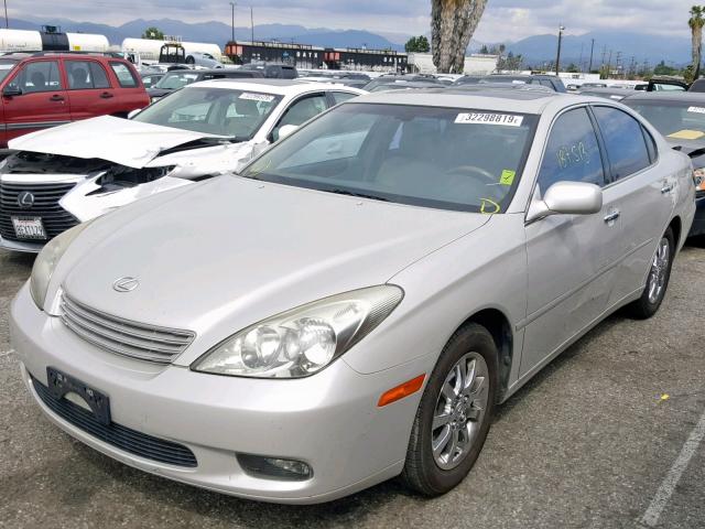 JTHBF30G025009372 - 2002 LEXUS ES 300 SILVER photo 2