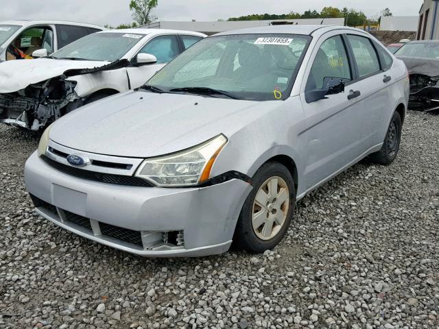 1FAHP34N78W286322 - 2008 FORD FOCUS S/SE SILVER photo 2