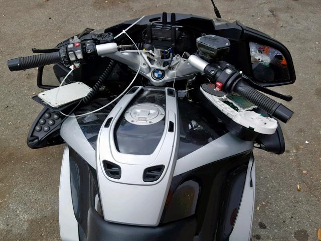 WB1044004AZW18119 - 2010 BMW R1200 RT SILVER photo 5