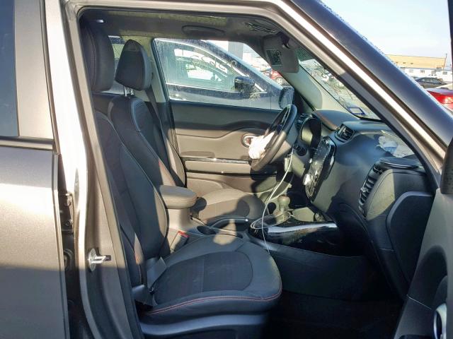 KNDJX3AA6J7535173 - 2018 KIA SOUL ! Boz foto 5