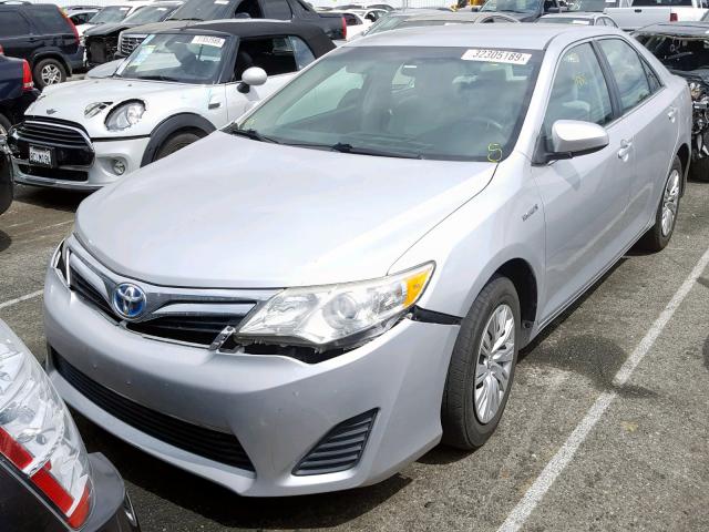 4T1BD1FK8CU007542 - 2012 TOYOTA CAMRY HYBR SILVER photo 2