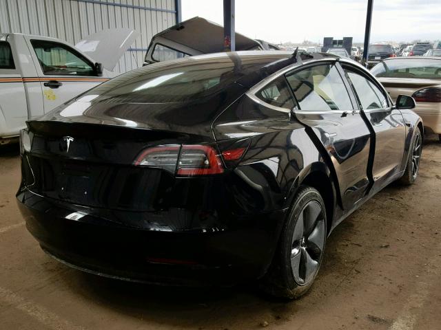 5YJ3E1EB0JF113240 - 2018 TESLA MODEL 3 BLACK photo 4