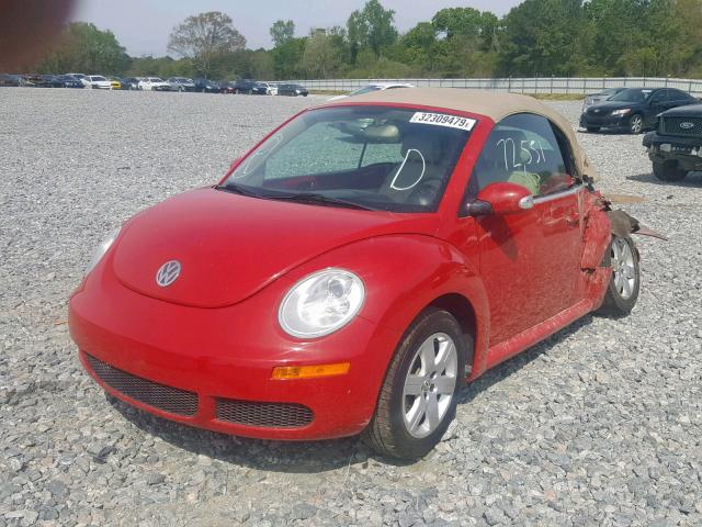 3VWPF31Y87M403683 - 2007 VOLKSWAGEN NEW BEETLE Rot Foto 2