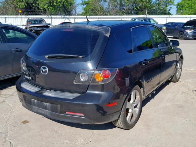 JM1BK343541204513 - 2004 MAZDA 3 HATCHBAC BLACK photo 4