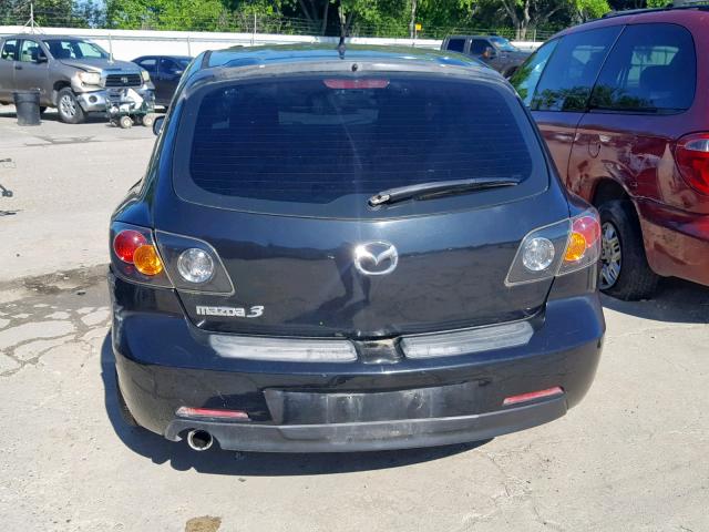 JM1BK343541204513 - 2004 MAZDA 3 HATCHBAC BLACK photo 9