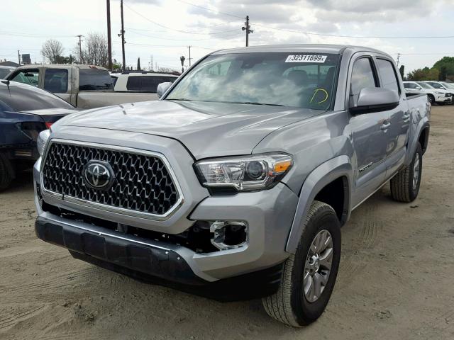 5TFAZ5CN6JX064194 - 2018 TOYOTA TACOMA DOU GRAY photo 2