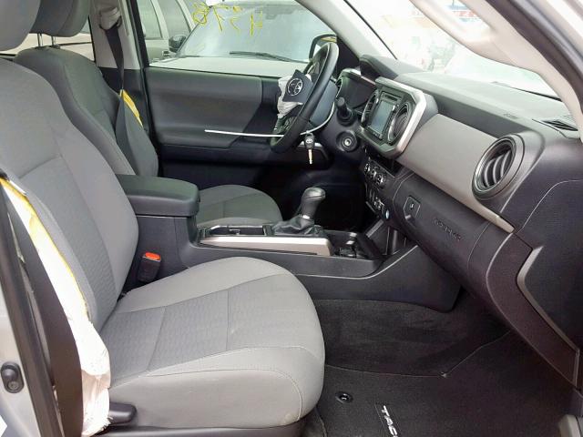 5TFAZ5CN6JX064194 - 2018 TOYOTA TACOMA DOU GRAY photo 5