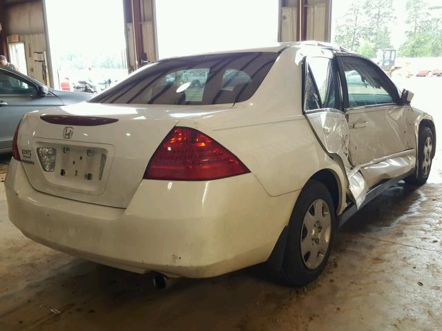 3HGCM56447G700782 - 2007 HONDA ACCORD LX WHITE photo 4