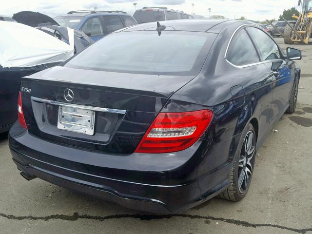 WDDGJ4HB0DG001130 - 2013 MERCEDES-BENZ C 250 BLACK photo 4