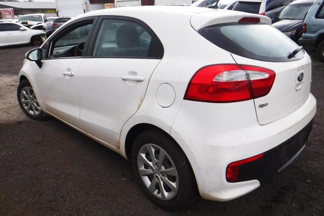 KNADM5A37H6036947 - 2017 KIA RIO LX WHITE photo 3