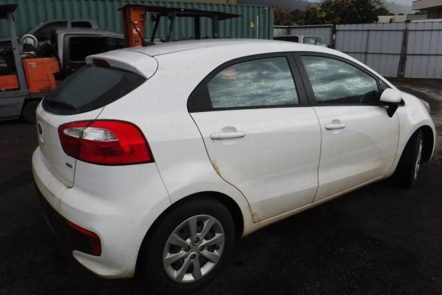 KNADM5A37H6036947 - 2017 KIA RIO LX WHITE photo 4