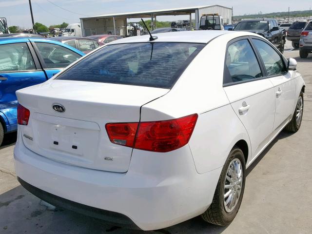 KNAFU4A26C5561023 - 2012 KIA FORTE EX WHITE photo 4