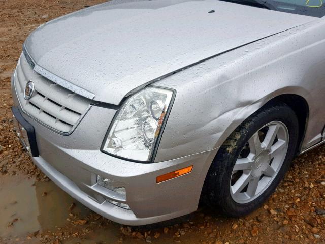 1G6DW677750126324 - 2005 CADILLAC STS SILVER photo 9