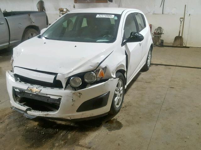 1G1JA6SHXC4140635 - 2012 CHEVROLET SONIC LS WHITE photo 2