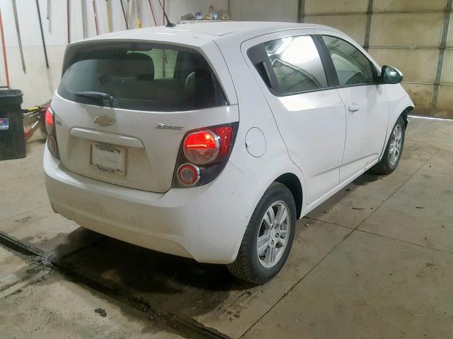 1G1JA6SHXC4140635 - 2012 CHEVROLET SONIC LS WHITE photo 4